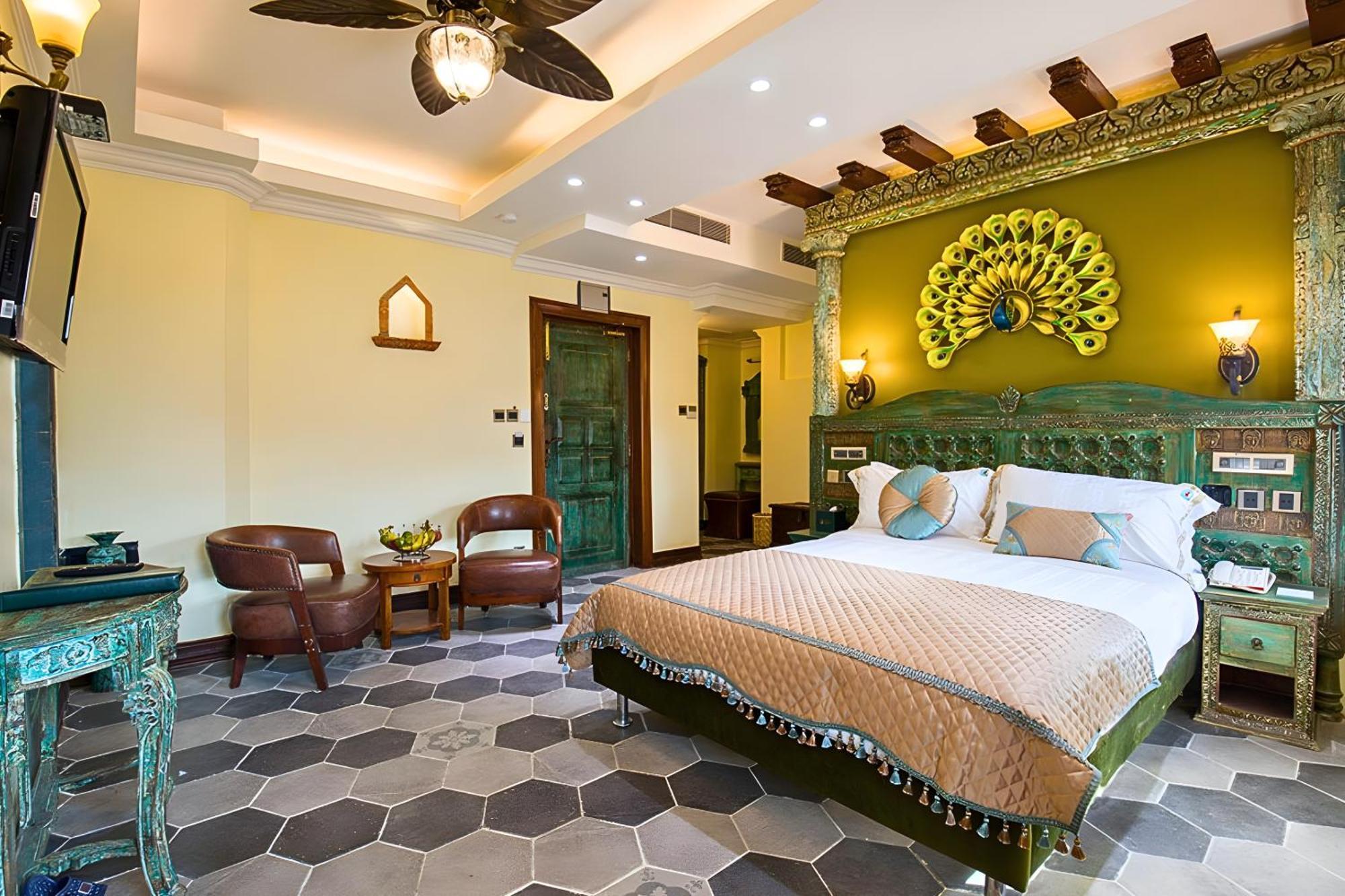 เฮอริเทจ โฮเต็ล สวีท แอนด์ สปา Hotel โพคารา ภายนอก รูปภาพ